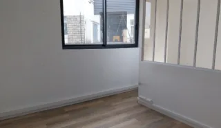  LOCAUX D'ACTIVITES 300 m² QUIMPER