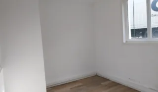 LOCAUX D'ACTIVITES 300 m² QUIMPER