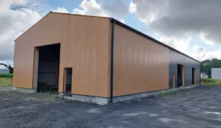  LOCAL D'ACTIVITES 455 m² LESNEVEN