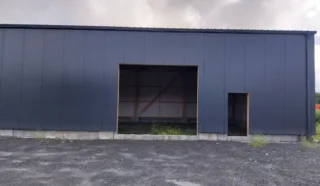  LOCAL D'ACTIVITES 455 m² LESNEVEN