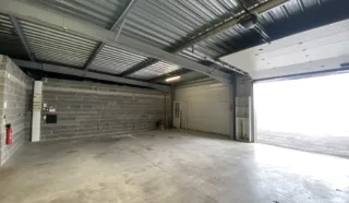  BUREAUX / LOCAUX COMMERCIAUX TADEN 375 m²