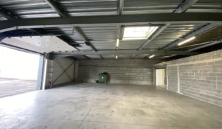  BUREAUX / LOCAUX COMMERCIAUX TADEN 375 m²