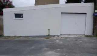  LOCAUX D'ACTIVITÉS 94 M² REZÉ