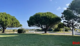  LOCAL COMMERCIAL 157 m² LE POULIGUEN
