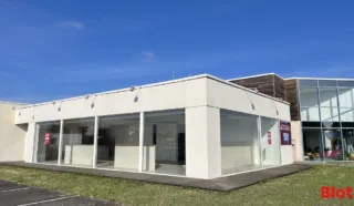  LOCAL COMMERCIAL 157 m² LE POULIGUEN