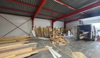  LOCAUX D'ACTIVITÉS 270 M² NORT-SUR-ERDRE