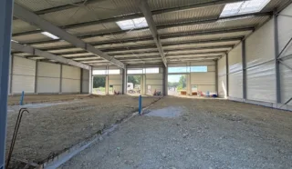  LOCAUX D'ACTIVITÉS 220 M² THOUARE SUR LOIRE
