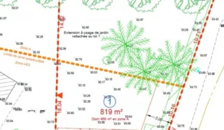 Terrain 819m²
