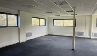 BUREAUX 260 m² LIFFRE