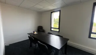  BUREAUX 69 M² REZE