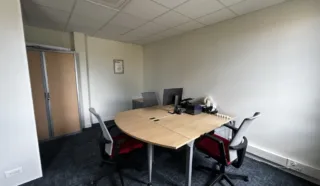  BUREAUX 69 M² REZE
