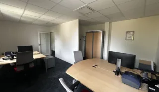  BUREAUX 69 M² REZE
