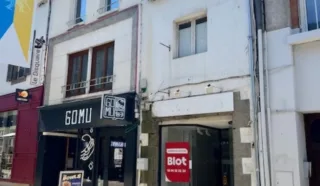  LOCAUX COMMERCIAUX 150 m² ST BRIEUC