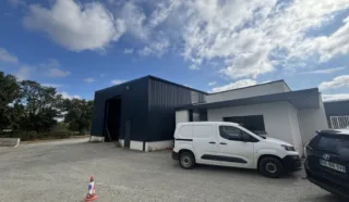  LOCAUX D'ACTIVITÉS 251 M² PUCEUL