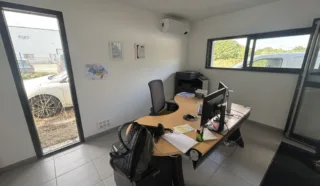  LOCAUX D'ACTIVITÉS 251 M² PUCEUL