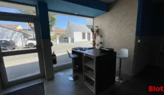  LOCAUX COMMERCIAUX 100 M² SAINT BREVIN LES PINS