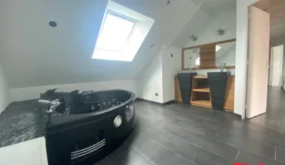 Maison 6 pièce(s)