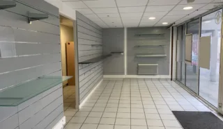  LOCAL COMMERCIAL / LOCAL PRO NANTES CENTRE VILLE 65 m² env