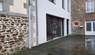  BUREAUX 116 m² FOUGERES