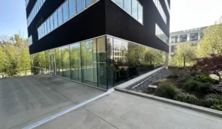  BUREAUX 128 m² SAINT-JACQUES-DE-LA-LANDE