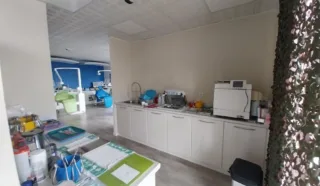  LOCAUX PROFESSIONNELS 149 m² LANDERNEAU