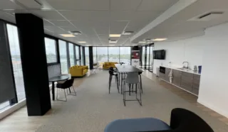  BUREAUX 560 M² SAINT HERBLAIN