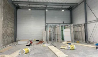  LOCAUX D'ACTIVITES BRUZ 240 m²