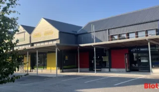  LOCAUX COMMERCIAUX 214 M² GUÉRANDE
