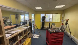 LOCAUX D'ACTIVITÉS 130 M² SAUTRON