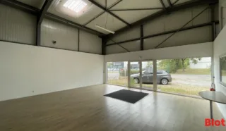  LOCAUX D'ACTIVITÉS 196 M² SAINT ANDRE DES EAUX