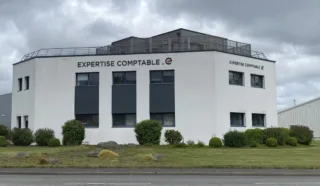  BUREAUX 620 m² SAINT-MARTIN-DES-CHAMPS