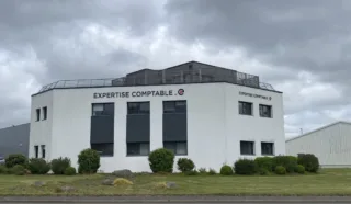  BUREAUX 620 m² SAINT-MARTIN-DES-CHAMPS