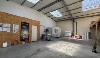  LOCAUX D'ACTIVITÉS 182 M² LES SORINIERES