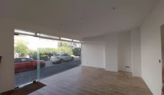  LOCAUX COMMERCIAUX 50 M² LA BAULE ESCOUBLAC