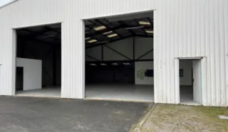  LOCAUX D'ACTIVITÉS 396 M² GUÉRANDE
