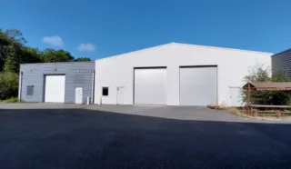  LOCAUX D'ACTIVITÉS 396 M² GUÉRANDE