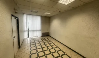  BUREAUX 109 M² VITRÉ