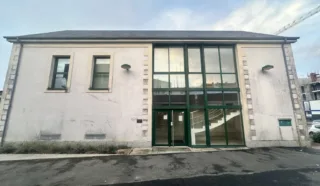  BUREAUX 109 M² VITRÉ