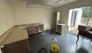  BUREAUX 100 m² CAUDAN