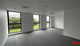  BUREAUX 160 M² ST GREGOIRE