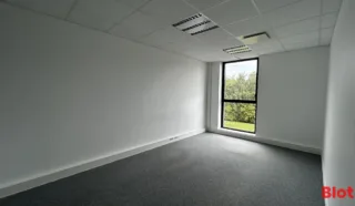  BUREAUX 160 M² ST GREGOIRE