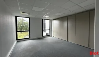  BUREAUX 160 M² ST GREGOIRE