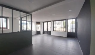  LOCAL COMMERCIAL 60 m² REGUINY