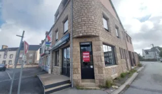 LOCAL COMMERCIAL 60 m² REGUINY
