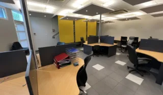  BUREAUX 700 M² BOUGUENAIS