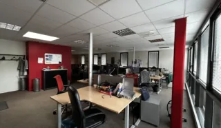  BUREAUX 185 M² CARQUEFOU