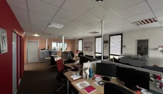 BUREAUX 185 M² CARQUEFOU