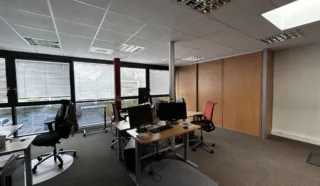  BUREAUX 185 M² CARQUEFOU