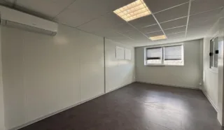  LOCAUX D'ACTIVITÉS 330 M² SAINT HERBLAIN