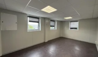  LOCAUX D'ACTIVITÉS 330 M² SAINT HERBLAIN